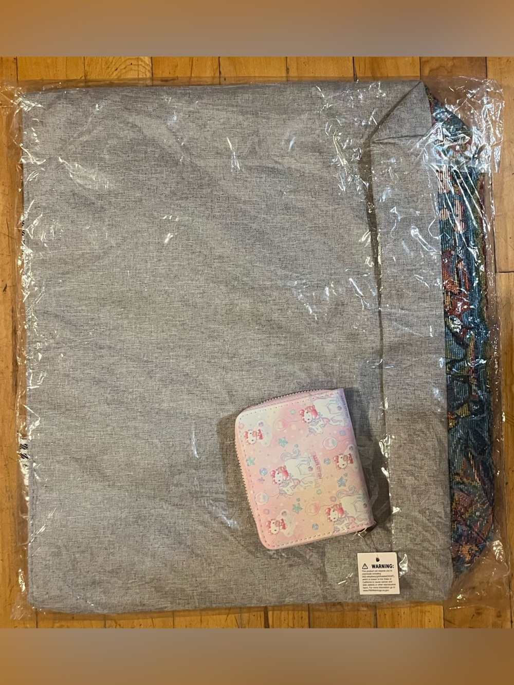 Hello Kitty Large Tapestry Zip Top Tote Bag & Zip Up Pink Wallet NWT’s Bundle - Picture 4 of 8